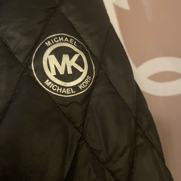 Michael Kors rain jacket size medium and in black - Picture 4 of 4